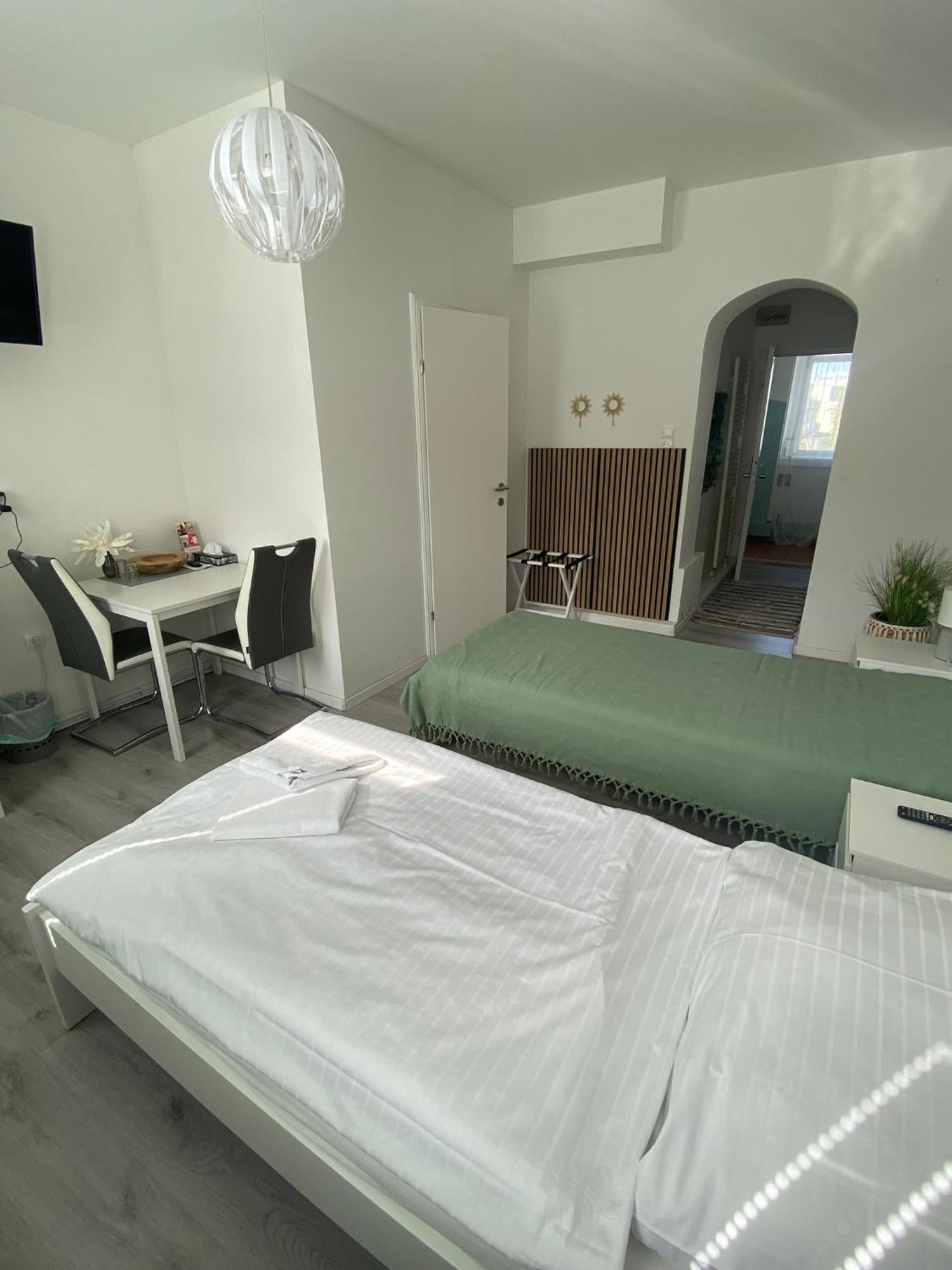 Pension Lizzi เวียนนา ภายนอก รูปภาพ